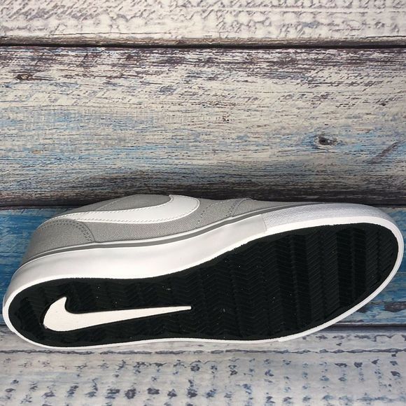 New with Box Nike SB Portmore II Solar CNVS SZ 7 - Picture 7 of 8